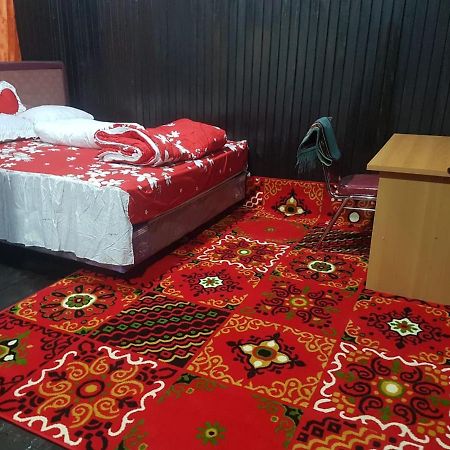 Mimi Guest House Syariah Pangkalanbuun Exteriör bild
