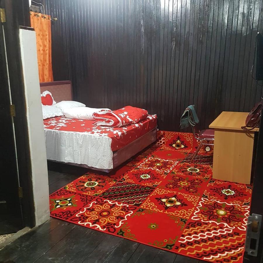 Mimi Guest House Syariah Pangkalanbuun Exteriör bild