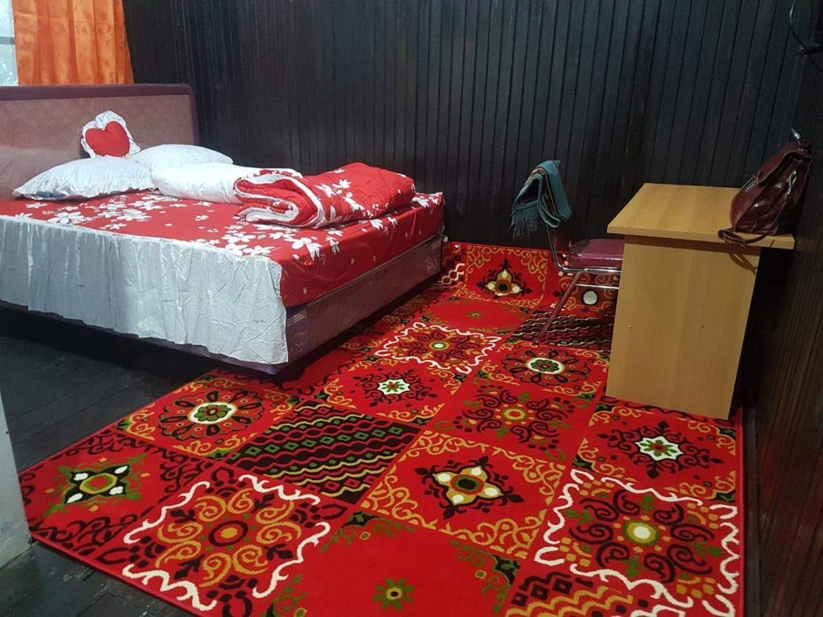 Mimi Guest House Syariah Pangkalanbuun Exteriör bild